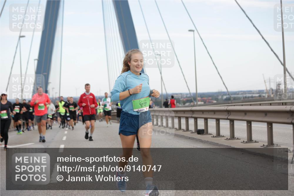 03.10.2025 - Köhlbrandbrückenlauf Jannik Wohlers http://msf.ph/oto/9140747 03.10.2025 15:32:59 Position 1  meine-sportfotos.de