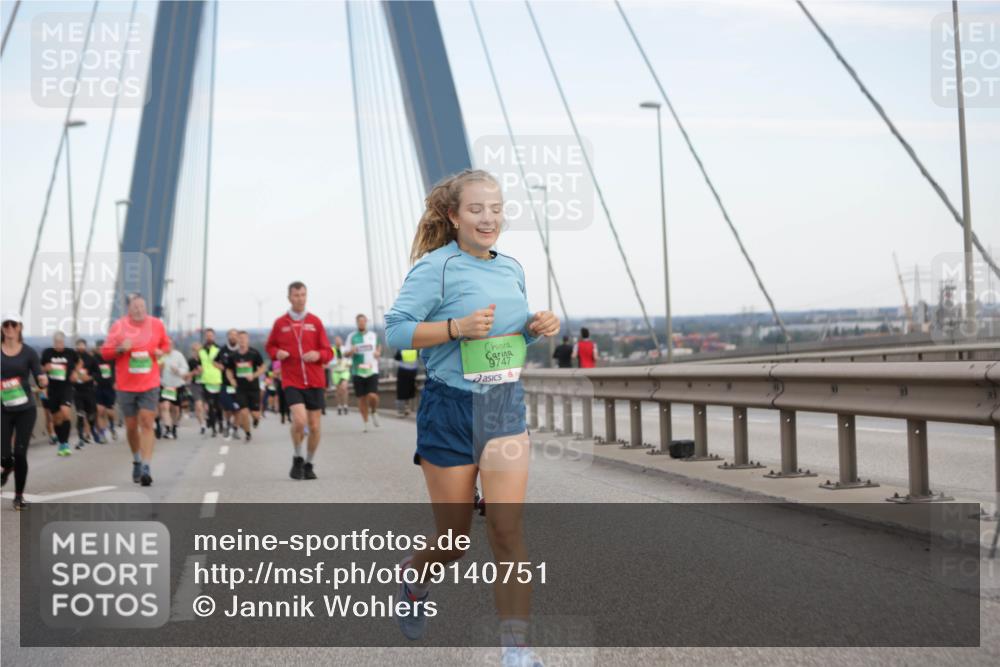 03.10.2025 - Köhlbrandbrückenlauf Jannik Wohlers http://msf.ph/oto/9140751 03.10.2025 15:32:59 Position 1 9747 meine-sportfotos.de