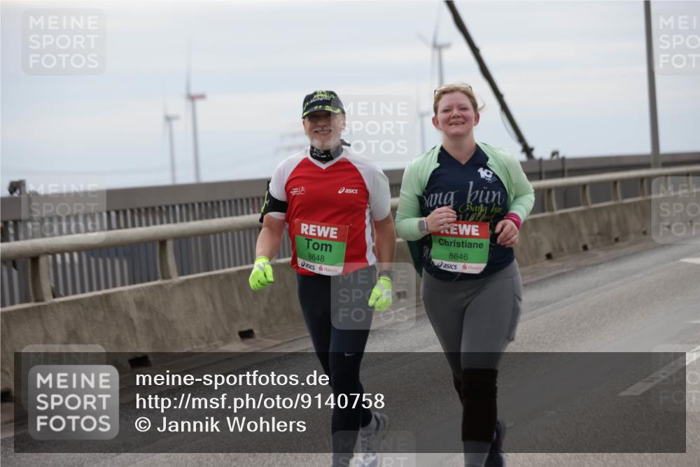 03.10.2025 - Köhlbrandbrückenlauf Jannik Wohlers http://msf.ph/oto/9140758 03.10.2025 16:12:36 Position 1 8648, 8646 meine-sportfotos.de
