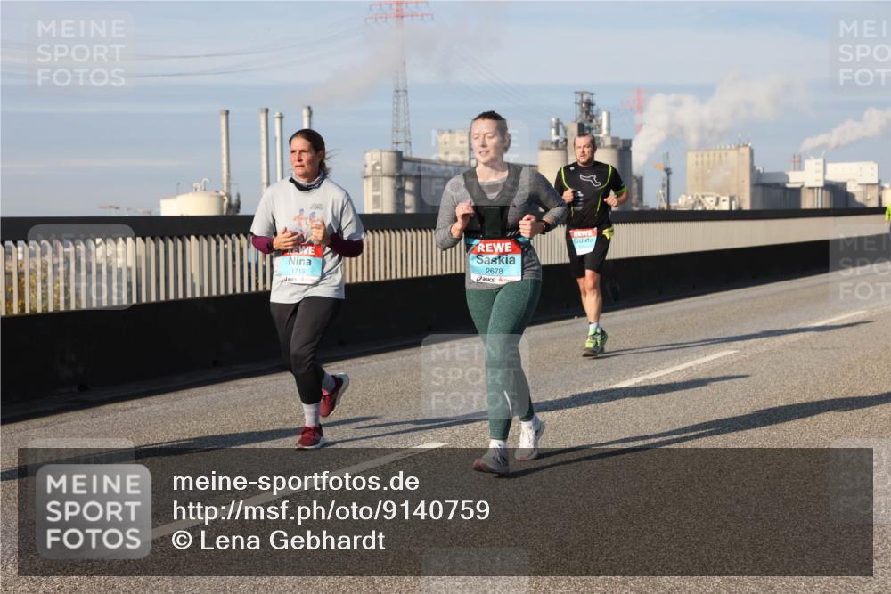03.10.2025 - Köhlbrandbrückenlauf Lena Gebhardt http://msf.ph/oto/9140759 03.10.2025 09:58:31 Position 2 1719, 2678 meine-sportfotos.de