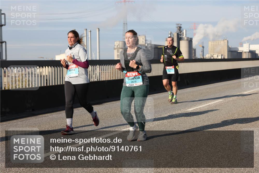 03.10.2025 - Köhlbrandbrückenlauf Lena Gebhardt http://msf.ph/oto/9140761 03.10.2025 09:58:31 Position 2 1719, 2678 meine-sportfotos.de