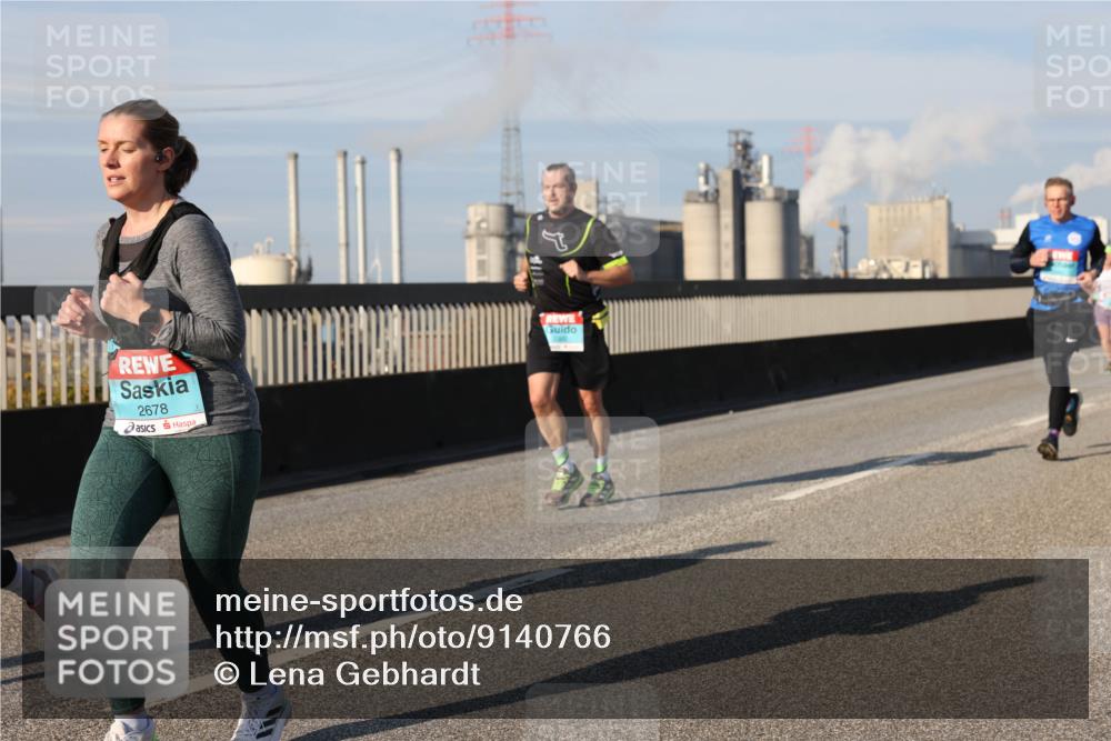 03.10.2025 - Köhlbrandbrückenlauf Lena Gebhardt http://msf.ph/oto/9140766 03.10.2025 09:58:32 Position 2 2678 meine-sportfotos.de