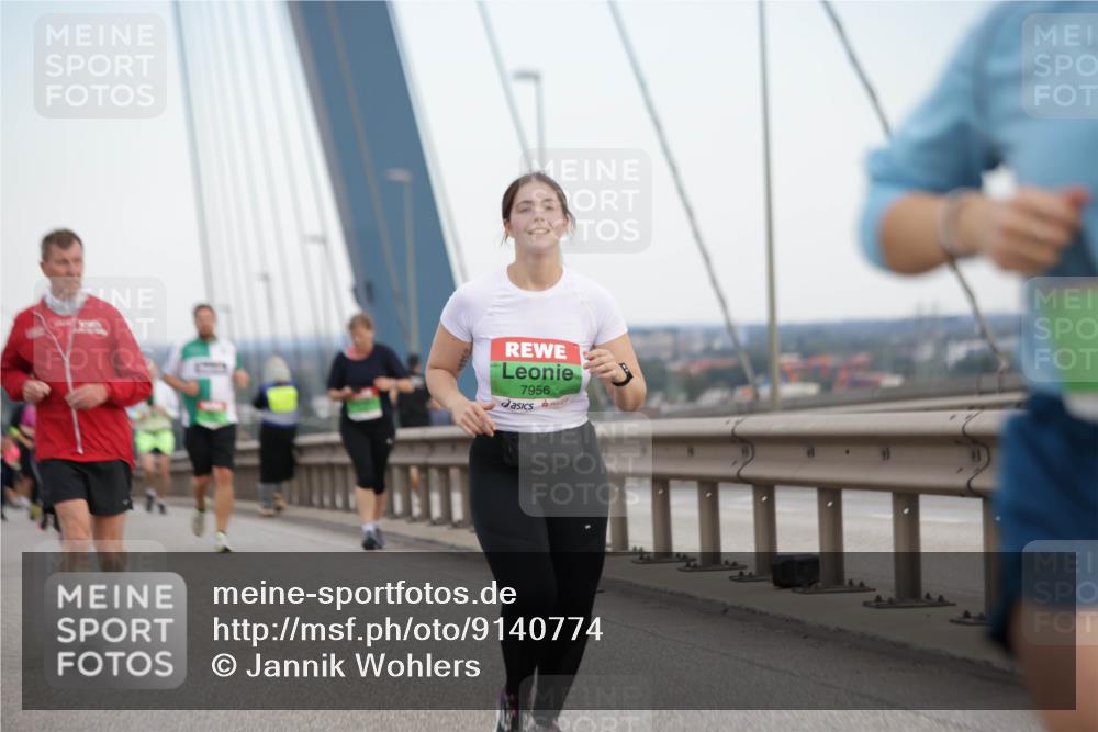 03.10.2025 - Köhlbrandbrückenlauf Jannik Wohlers http://msf.ph/oto/9140774 03.10.2025 15:33:00 Position 1 7956 meine-sportfotos.de
