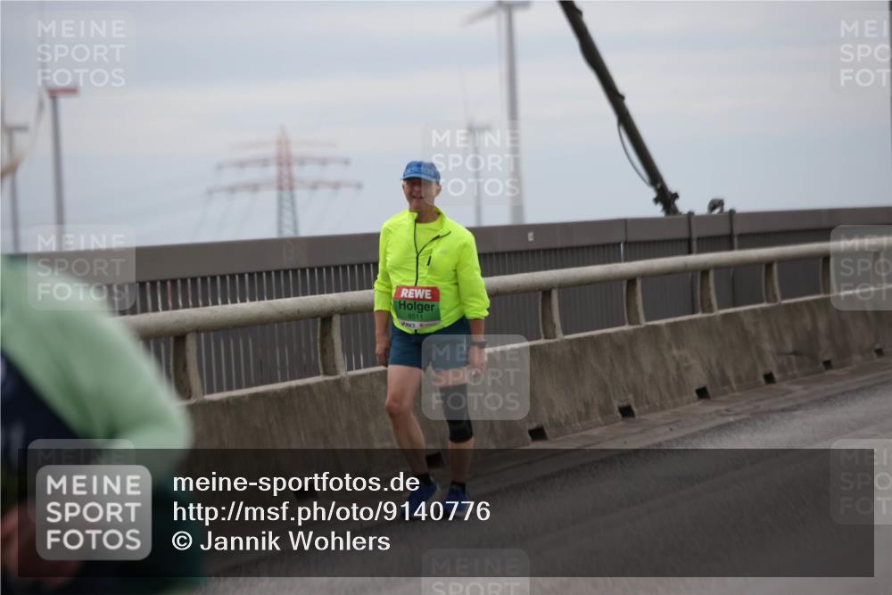 03.10.2025 - Köhlbrandbrückenlauf Jannik Wohlers http://msf.ph/oto/9140776 03.10.2025 16:12:37 Position 1 8511 meine-sportfotos.de