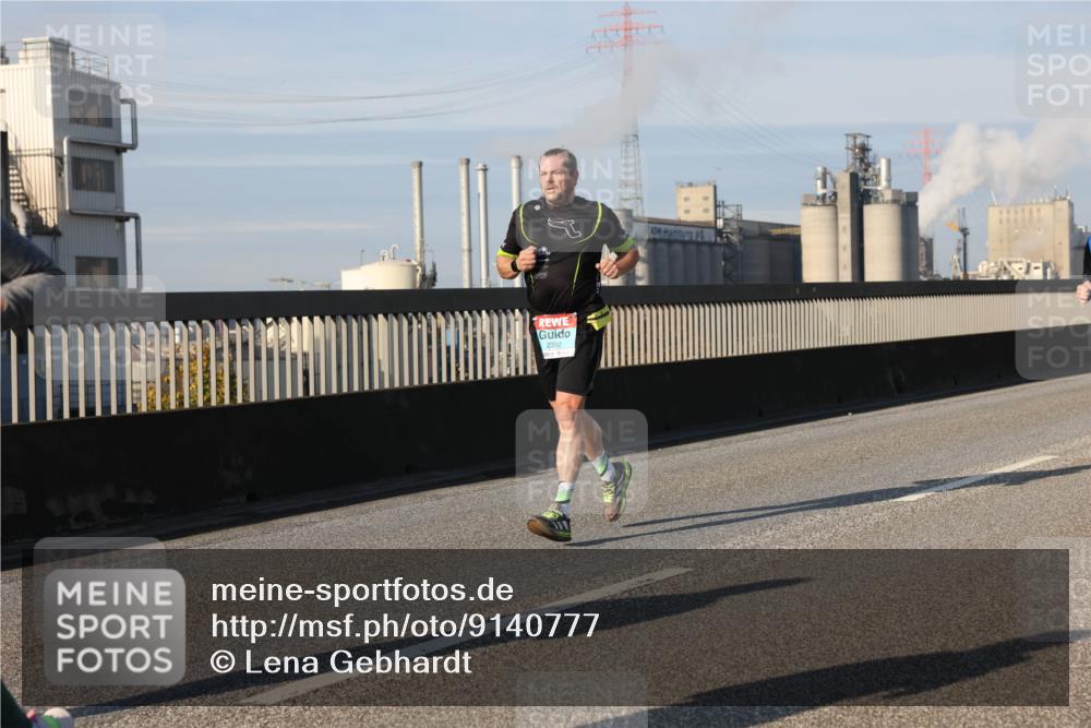 03.10.2025 - Köhlbrandbrückenlauf Lena Gebhardt http://msf.ph/oto/9140777 03.10.2025 09:58:33 Position 2 2392 meine-sportfotos.de