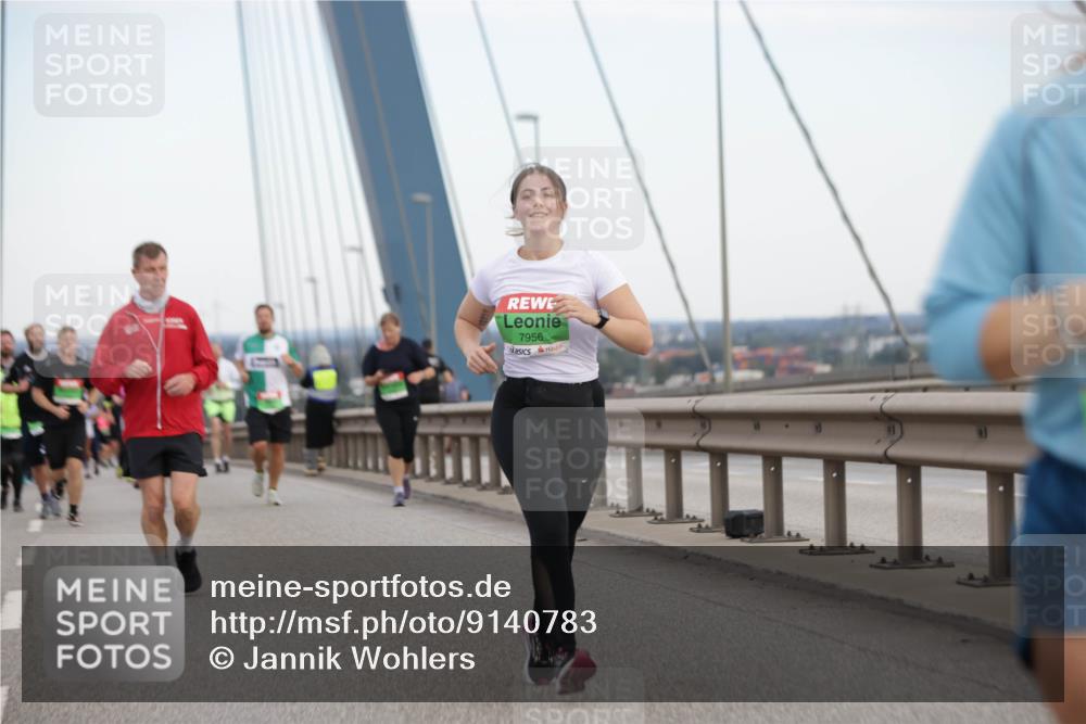 03.10.2025 - Köhlbrandbrückenlauf Jannik Wohlers http://msf.ph/oto/9140783 03.10.2025 15:33:00 Position 1 7956 meine-sportfotos.de