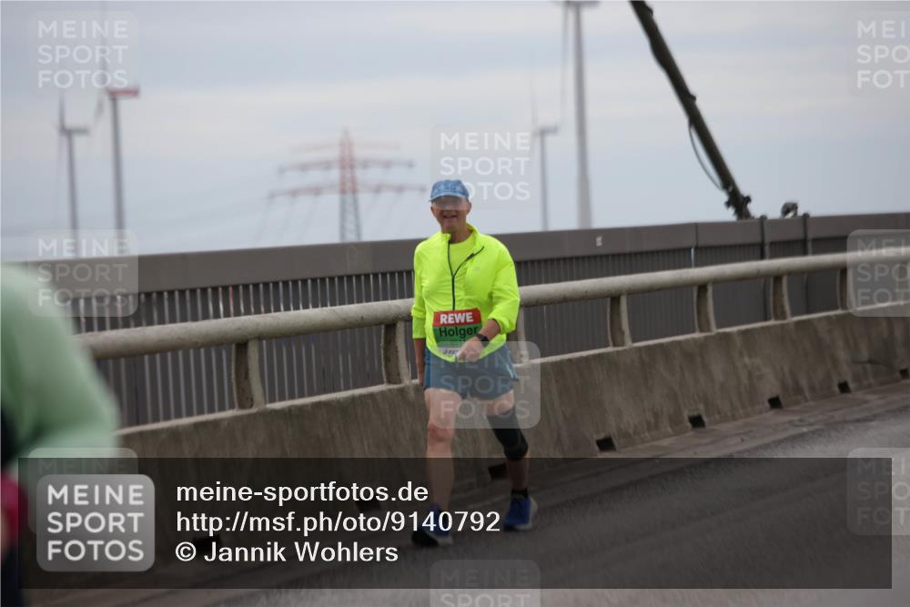 03.10.2025 - Köhlbrandbrückenlauf Jannik Wohlers http://msf.ph/oto/9140792 03.10.2025 16:12:37 Position 1 851 meine-sportfotos.de