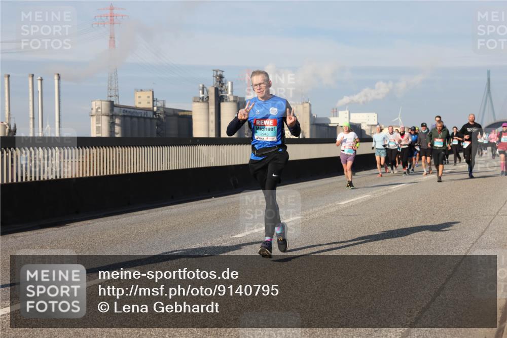 03.10.2025 - Köhlbrandbrückenlauf Lena Gebhardt http://msf.ph/oto/9140795 03.10.2025 09:58:34 Position 2 2945 meine-sportfotos.de