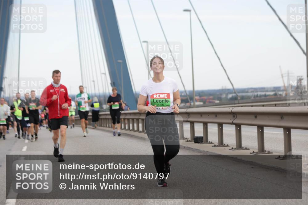 03.10.2025 - Köhlbrandbrückenlauf Jannik Wohlers http://msf.ph/oto/9140797 03.10.2025 15:33:00 Position 1 7956 meine-sportfotos.de
