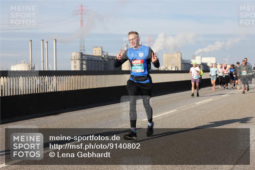03.10.2025 - Köhlbrandbrückenlauf Lena Gebhardt http://msf.ph/oto/9140802 03.10.2025 09:58:34 Position 2 2945 meine-sportfotos.de