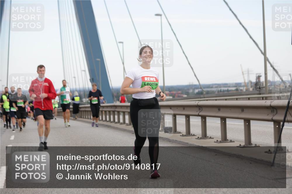 03.10.2025 - Köhlbrandbrückenlauf Jannik Wohlers http://msf.ph/oto/9140817 03.10.2025 15:33:00 Position 1  meine-sportfotos.de