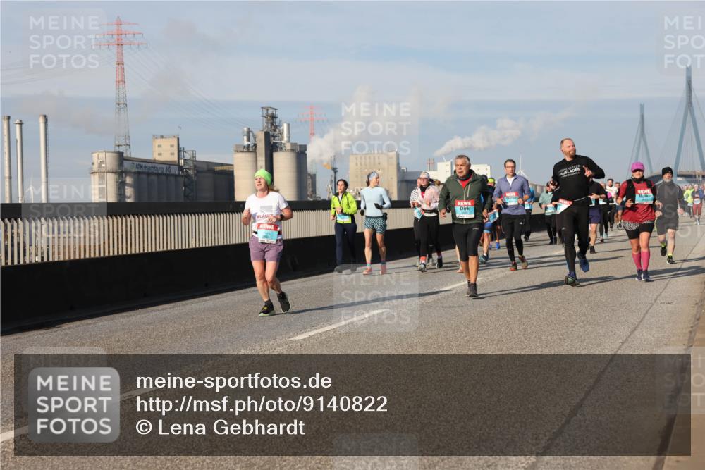 03.10.2025 - Köhlbrandbrückenlauf Lena Gebhardt http://msf.ph/oto/9140822 03.10.2025 09:58:37 Position 2  meine-sportfotos.de