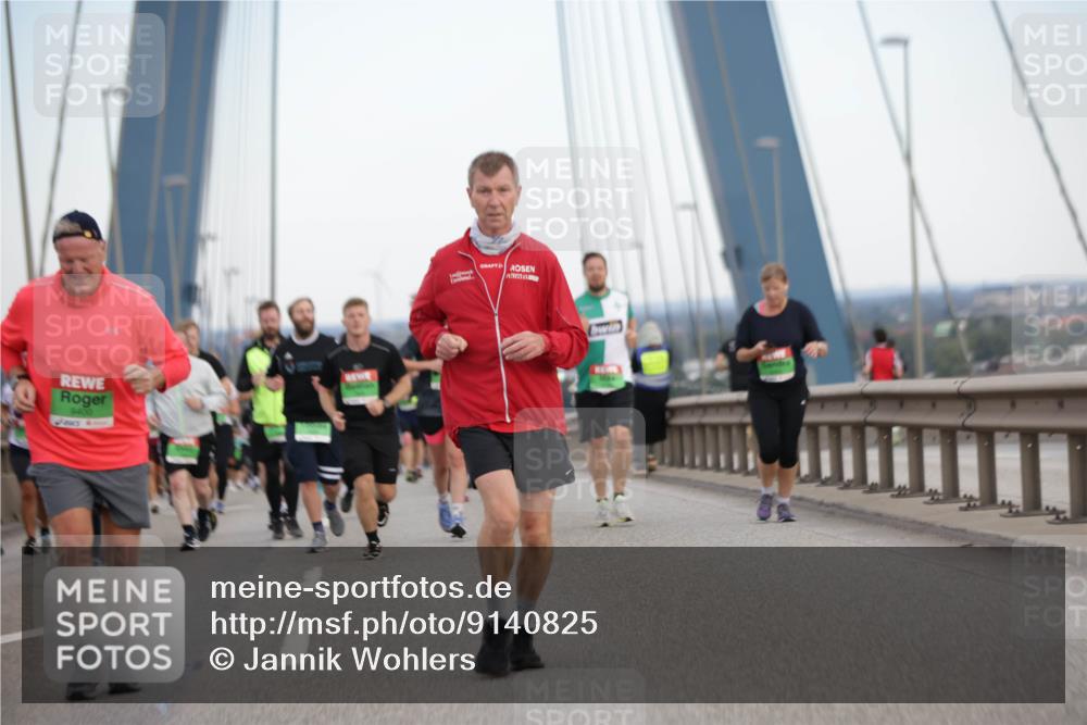 03.10.2025 - Köhlbrandbrückenlauf Jannik Wohlers http://msf.ph/oto/9140825 03.10.2025 15:33:01 Position 1 9400 meine-sportfotos.de