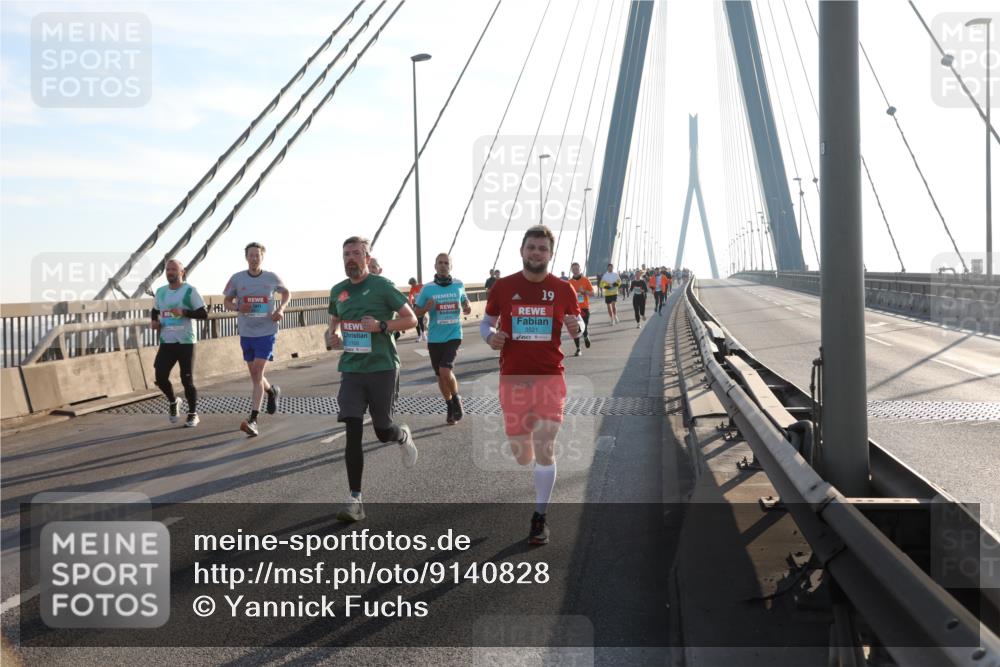 03.10.2025 - Köhlbrandbrückenlauf Yannick Fuchs http://msf.ph/oto/9140828 03.10.2025 08:25:44 Position 2 1141, 19, 3521 meine-sportfotos.de