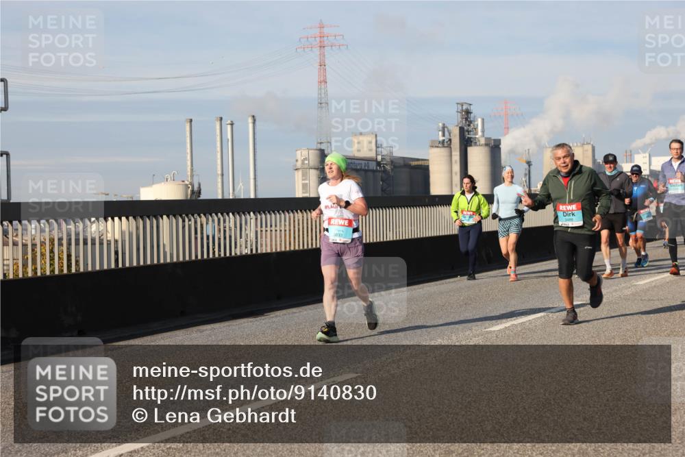 03.10.2025 - Köhlbrandbrückenlauf Lena Gebhardt http://msf.ph/oto/9140830 03.10.2025 09:58:38 Position 2 3833, 3488 meine-sportfotos.de