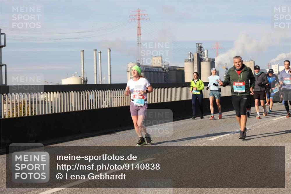 03.10.2025 - Köhlbrandbrückenlauf Lena Gebhardt http://msf.ph/oto/9140838 03.10.2025 09:58:38 Position 2 3833, 3488 meine-sportfotos.de