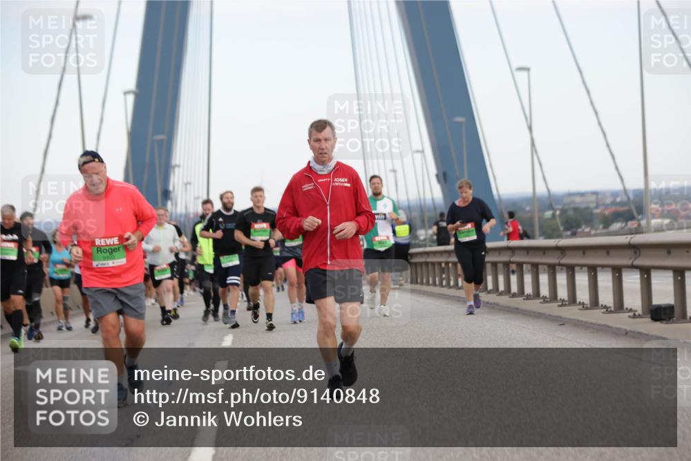 03.10.2025 - Köhlbrandbrückenlauf Jannik Wohlers http://msf.ph/oto/9140848 03.10.2025 15:33:01 Position 1 9400 meine-sportfotos.de
