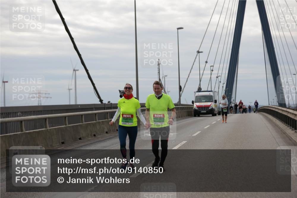 03.10.2025 - Köhlbrandbrückenlauf Jannik Wohlers http://msf.ph/oto/9140850 03.10.2025 16:12:52 Position 1 9084 meine-sportfotos.de