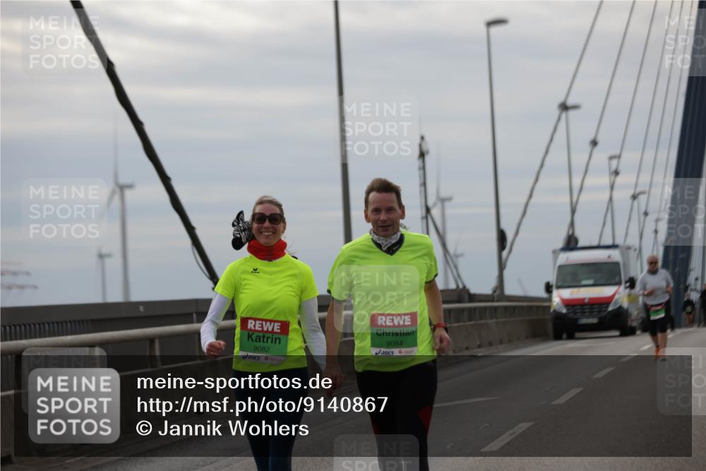 03.10.2025 - Köhlbrandbrückenlauf Jannik Wohlers http://msf.ph/oto/9140867 03.10.2025 16:12:53 Position 1 9082, 9084 meine-sportfotos.de
