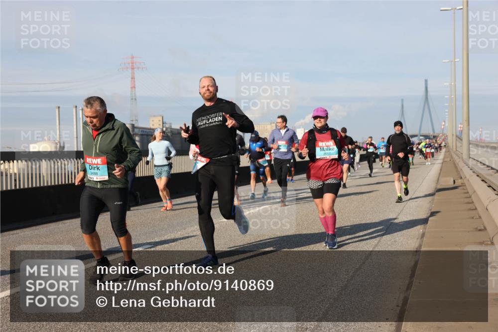 03.10.2025 - Köhlbrandbrückenlauf Lena Gebhardt http://msf.ph/oto/9140869 03.10.2025 09:58:40 Position 2 3488, 2017 meine-sportfotos.de