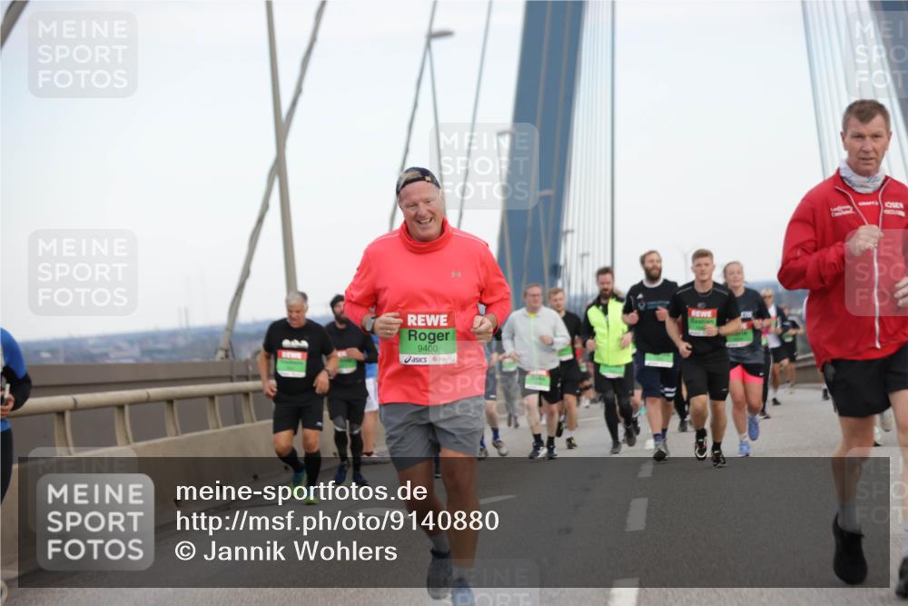 03.10.2025 - Köhlbrandbrückenlauf Jannik Wohlers http://msf.ph/oto/9140880 03.10.2025 15:33:02 Position 1 9400 meine-sportfotos.de