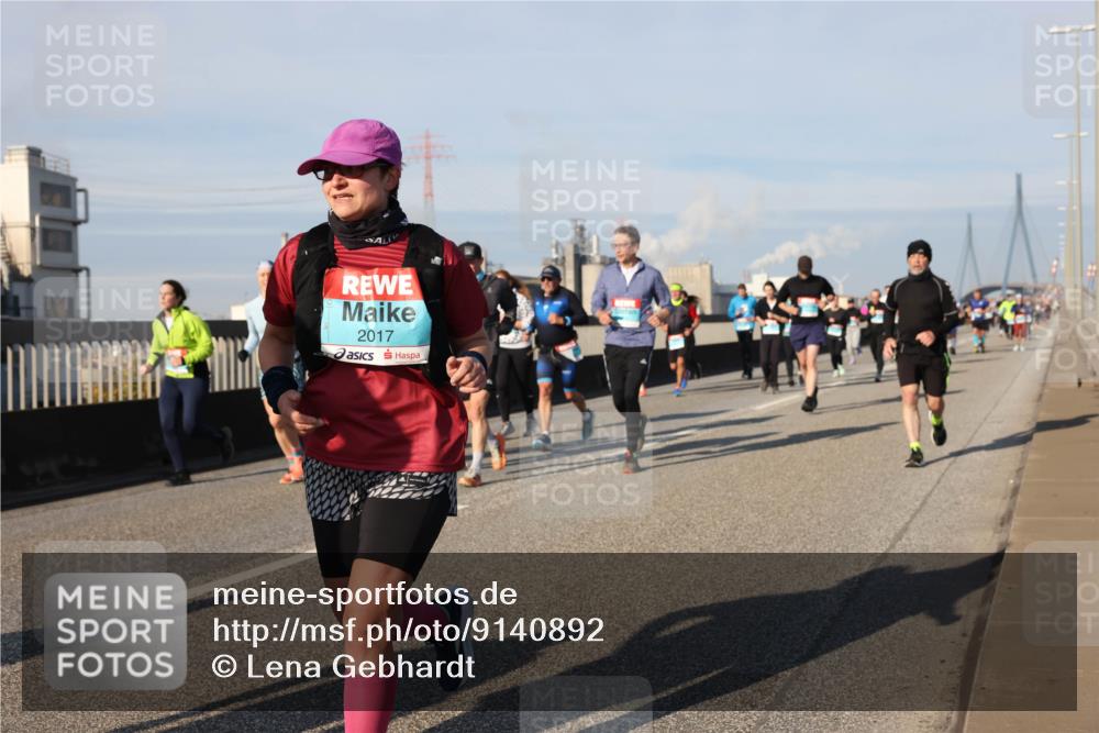 03.10.2025 - Köhlbrandbrückenlauf Lena Gebhardt http://msf.ph/oto/9140892 03.10.2025 09:58:41 Position 2 2017 meine-sportfotos.de