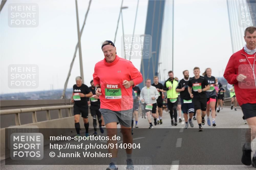 03.10.2025 - Köhlbrandbrückenlauf Jannik Wohlers http://msf.ph/oto/9140904 03.10.2025 15:33:03 Position 1 9400 meine-sportfotos.de