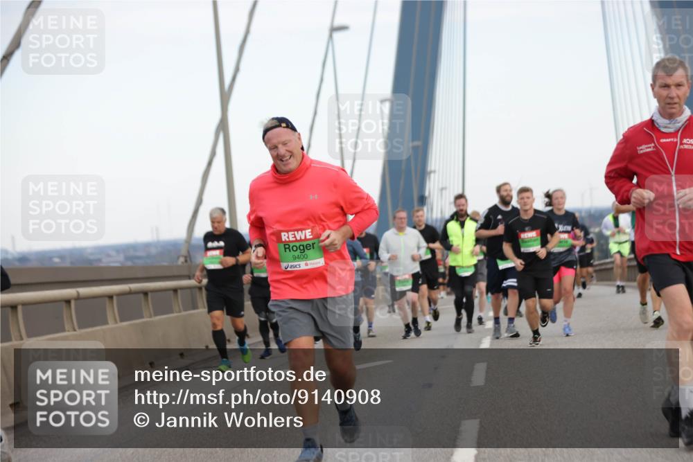 03.10.2025 - Köhlbrandbrückenlauf Jannik Wohlers http://msf.ph/oto/9140908 03.10.2025 15:33:03 Position 1 9400 meine-sportfotos.de
