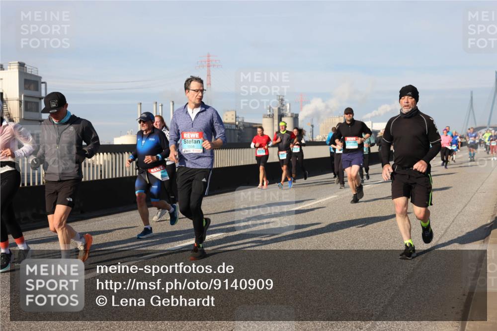 03.10.2025 - Köhlbrandbrückenlauf Lena Gebhardt http://msf.ph/oto/9140909 03.10.2025 09:58:43 Position 2 1556 meine-sportfotos.de