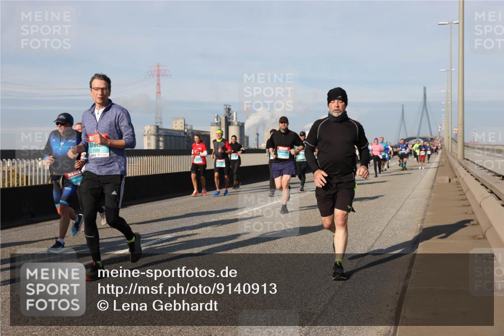 03.10.2025 - Köhlbrandbrückenlauf Lena Gebhardt http://msf.ph/oto/9140913 03.10.2025 09:58:43 Position 2 2974, 1556 meine-sportfotos.de