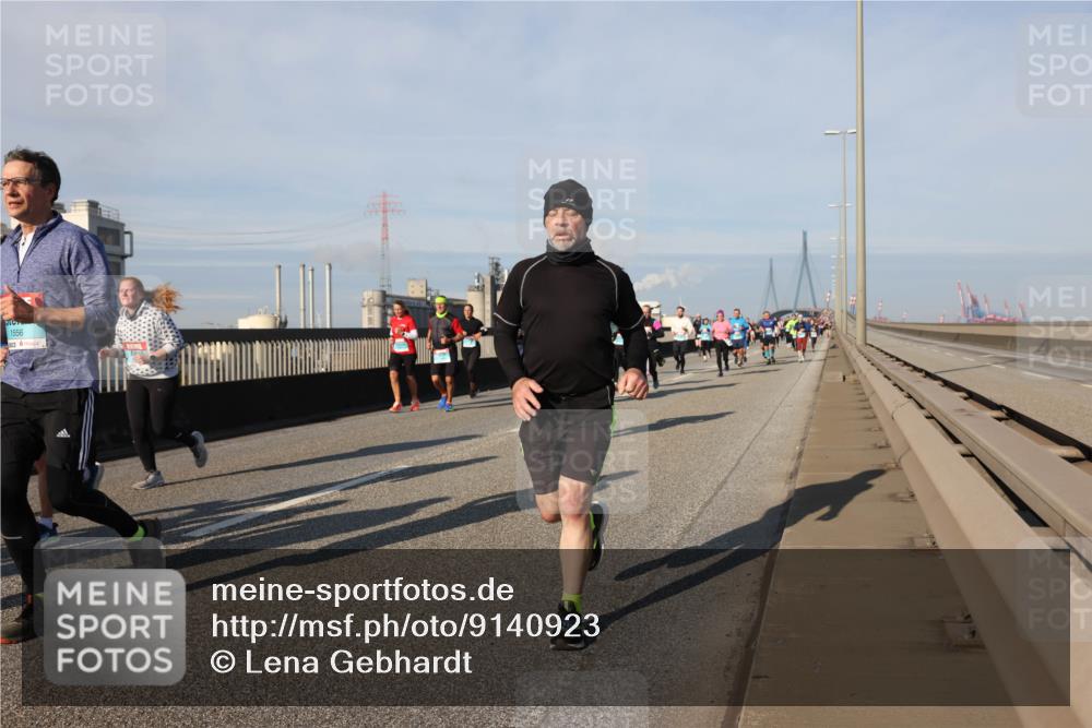 03.10.2025 - Köhlbrandbrückenlauf Lena Gebhardt http://msf.ph/oto/9140923 03.10.2025 09:58:44 Position 2 1556 meine-sportfotos.de