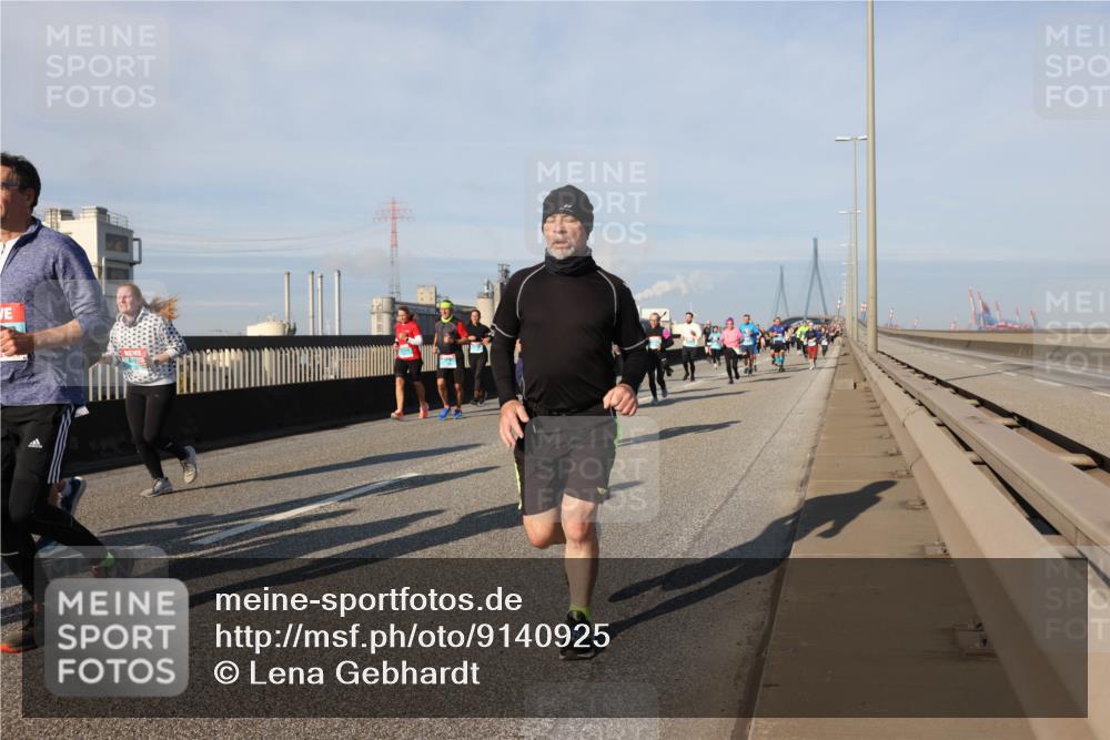 03.10.2025 - Köhlbrandbrückenlauf Lena Gebhardt http://msf.ph/oto/9140925 03.10.2025 09:58:44 Position 2  meine-sportfotos.de