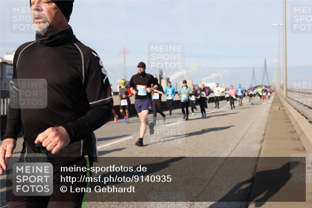 03.10.2025 - Köhlbrandbrückenlauf Lena Gebhardt http://msf.ph/oto/9140935 03.10.2025 09:58:45 Position 2  meine-sportfotos.de