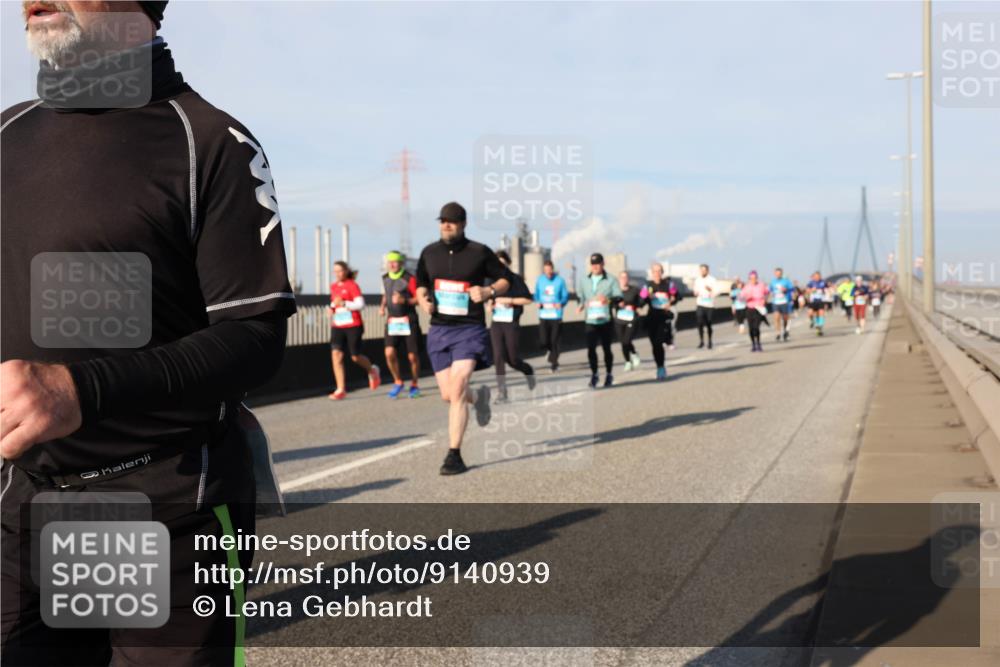 03.10.2025 - Köhlbrandbrückenlauf Lena Gebhardt http://msf.ph/oto/9140939 03.10.2025 09:58:45 Position 2  meine-sportfotos.de