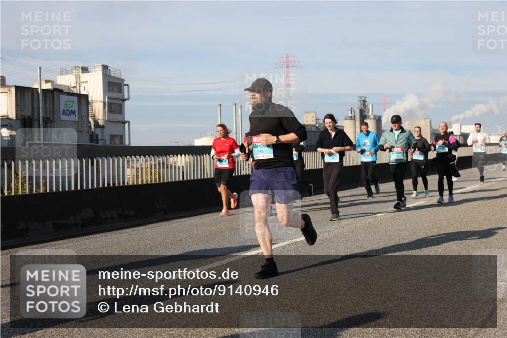 03.10.2025 - Köhlbrandbrückenlauf Lena Gebhardt http://msf.ph/oto/9140946 03.10.2025 09:58:45 Position 2 2785 meine-sportfotos.de