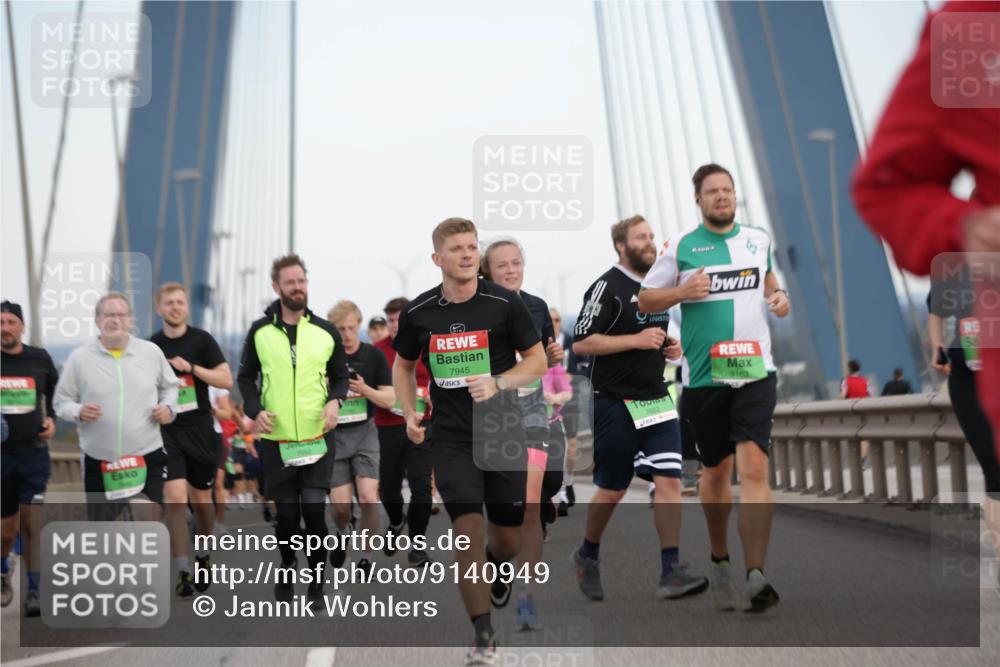 03.10.2025 - Köhlbrandbrückenlauf Jannik Wohlers http://msf.ph/oto/9140949 03.10.2025 15:33:04 Position 1 7945, 7622, 9163 meine-sportfotos.de