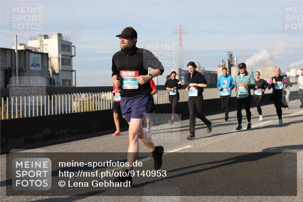 03.10.2025 - Köhlbrandbrückenlauf Lena Gebhardt http://msf.ph/oto/9140953 03.10.2025 09:58:45 Position 2 2785 meine-sportfotos.de