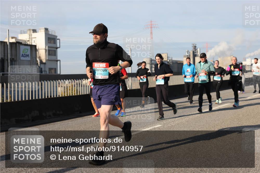 03.10.2025 - Köhlbrandbrückenlauf Lena Gebhardt http://msf.ph/oto/9140957 03.10.2025 09:58:45 Position 2 2785 meine-sportfotos.de
