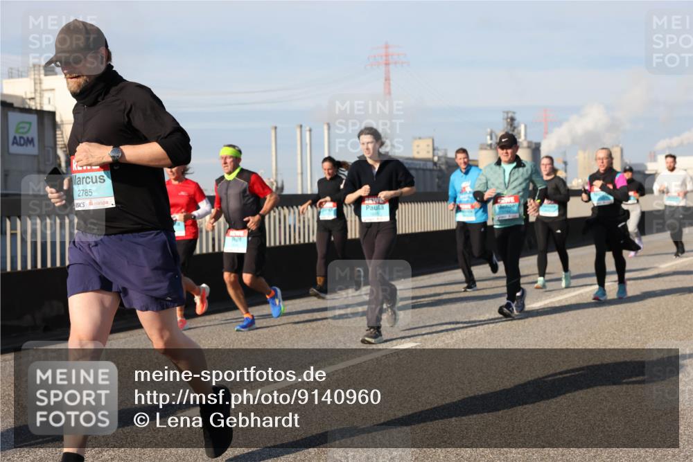 03.10.2025 - Köhlbrandbrückenlauf Lena Gebhardt http://msf.ph/oto/9140960 03.10.2025 09:58:46 Position 2 2785 meine-sportfotos.de