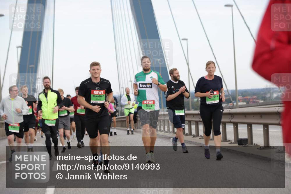 03.10.2025 - Köhlbrandbrückenlauf Jannik Wohlers http://msf.ph/oto/9140993 03.10.2025 15:33:05 Position 1 7945, 9163 meine-sportfotos.de