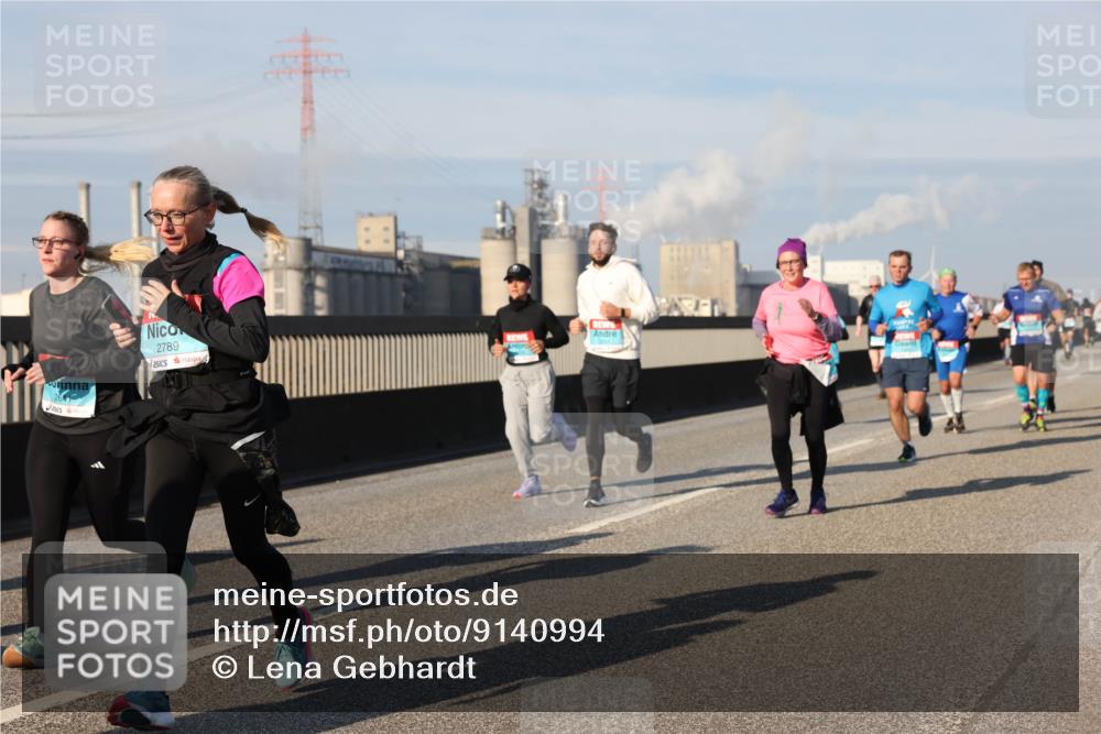 03.10.2025 - Köhlbrandbrückenlauf Lena Gebhardt http://msf.ph/oto/9140994 03.10.2025 09:58:48 Position 2 2641, 2789 meine-sportfotos.de