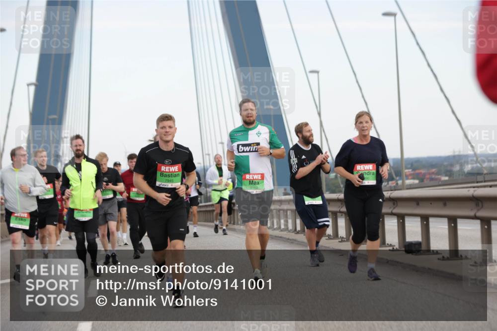 03.10.2025 - Köhlbrandbrückenlauf Jannik Wohlers http://msf.ph/oto/9141001 03.10.2025 15:33:05 Position 1 7945, 9163 meine-sportfotos.de
