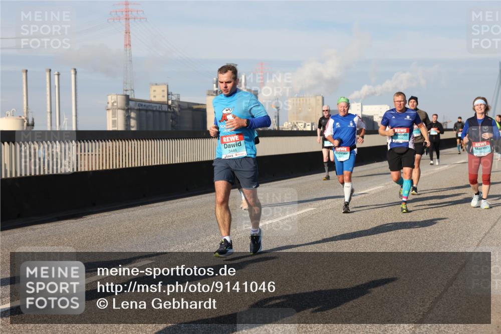 03.10.2025 - Köhlbrandbrückenlauf Lena Gebhardt http://msf.ph/oto/9141046 03.10.2025 09:58:50 Position 2 3446 meine-sportfotos.de