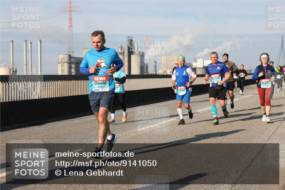 03.10.2025 - Köhlbrandbrückenlauf Lena Gebhardt http://msf.ph/oto/9141050 03.10.2025 09:58:51 Position 2 3446, 1812 meine-sportfotos.de
