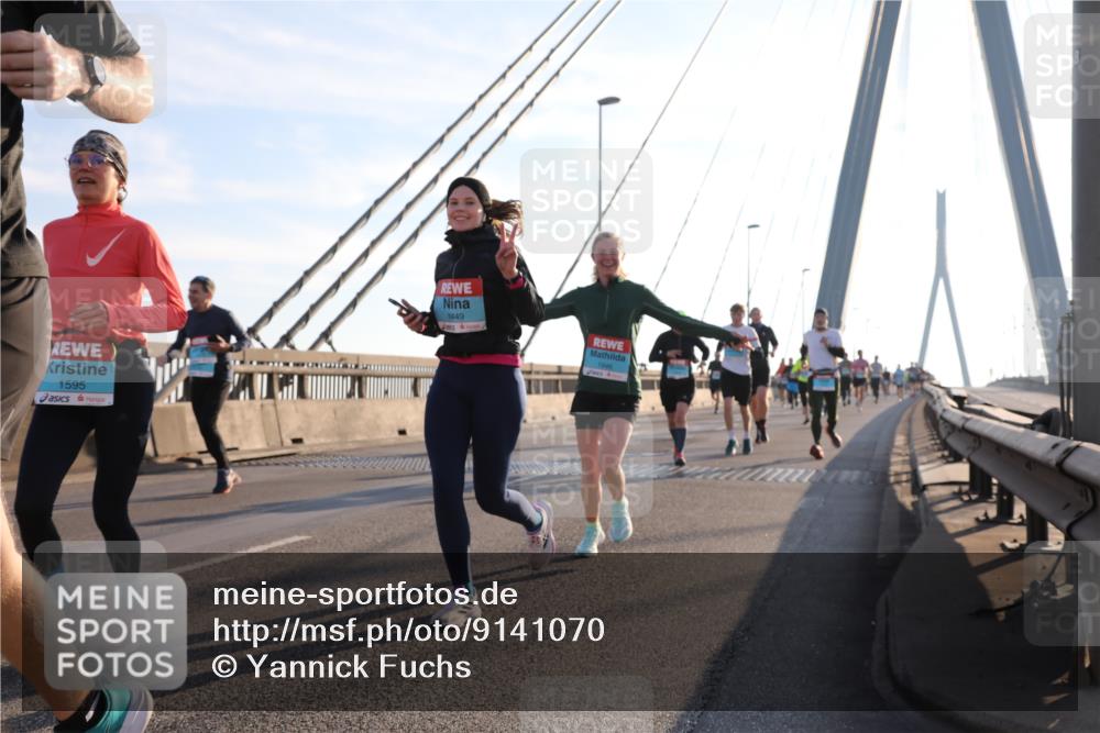 03.10.2025 - Köhlbrandbrückenlauf Yannick Fuchs http://msf.ph/oto/9141070 03.10.2025 08:25:58 Position 2 1595, 1449, 1946 meine-sportfotos.de