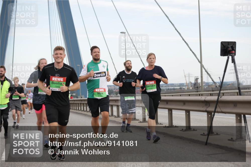 03.10.2025 - Köhlbrandbrückenlauf Jannik Wohlers http://msf.ph/oto/9141081 03.10.2025 15:33:07 Position 1 7945, 9163, 9390 meine-sportfotos.de