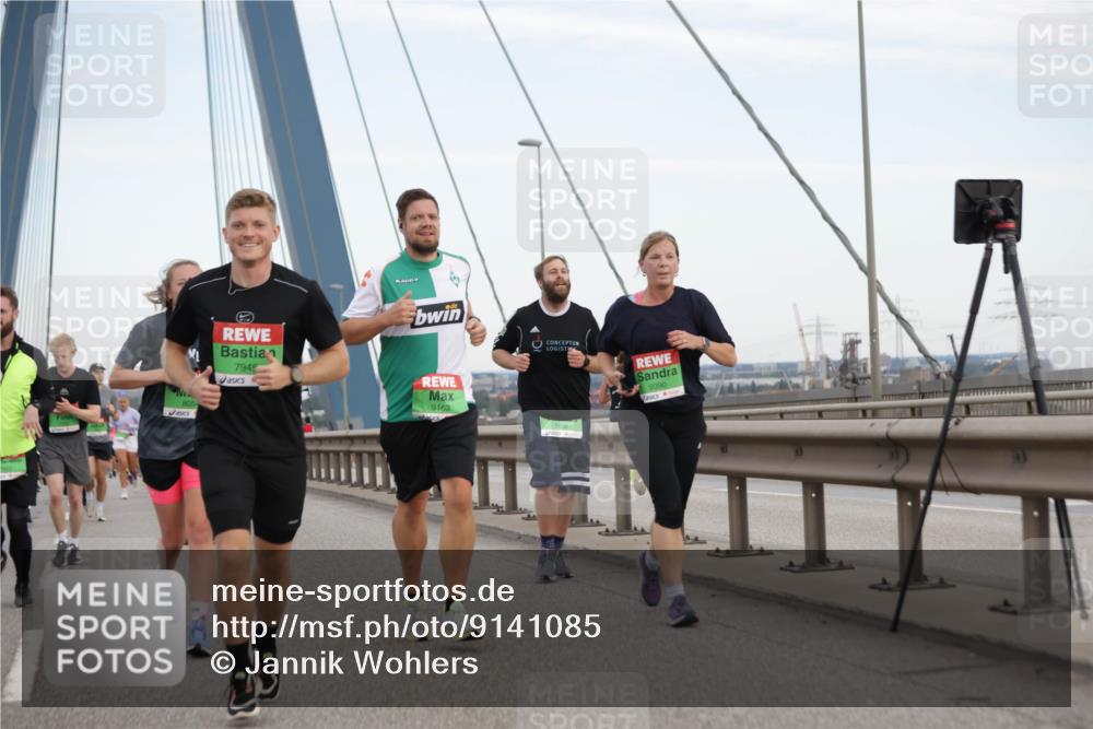 03.10.2025 - Köhlbrandbrückenlauf Jannik Wohlers http://msf.ph/oto/9141085 03.10.2025 15:33:07 Position 1 805, 7945, 9163, 9390 meine-sportfotos.de