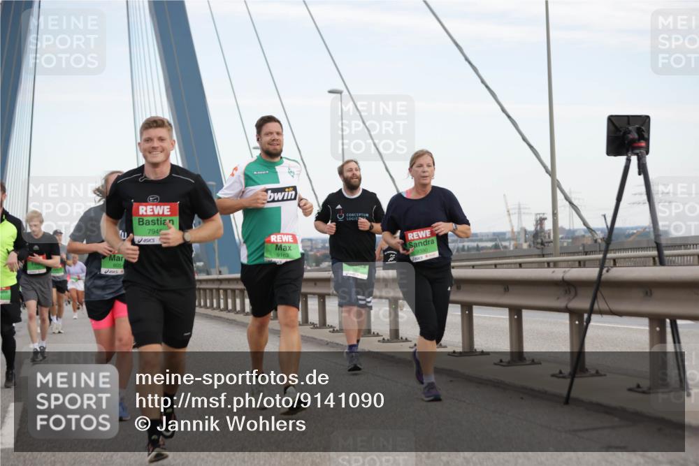 03.10.2025 - Köhlbrandbrückenlauf Jannik Wohlers http://msf.ph/oto/9141090 03.10.2025 15:33:07 Position 1 8054, 7945, 9163, 7622, 9390 meine-sportfotos.de