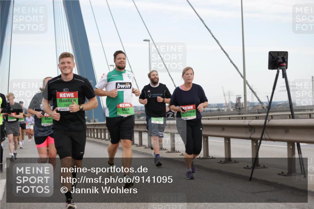 03.10.2025 - Köhlbrandbrückenlauf Jannik Wohlers http://msf.ph/oto/9141095 03.10.2025 15:33:07 Position 1 7945, 9163, 8054, 9390 meine-sportfotos.de