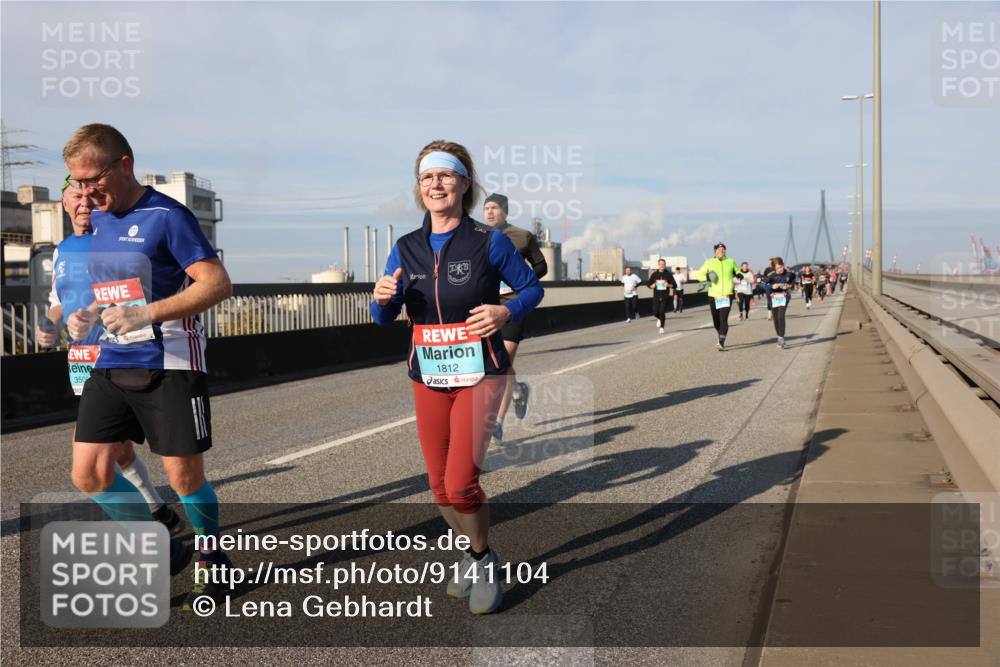 03.10.2025 - Köhlbrandbrückenlauf Lena Gebhardt http://msf.ph/oto/9141104 03.10.2025 09:58:54 Position 2 350, 1812 meine-sportfotos.de